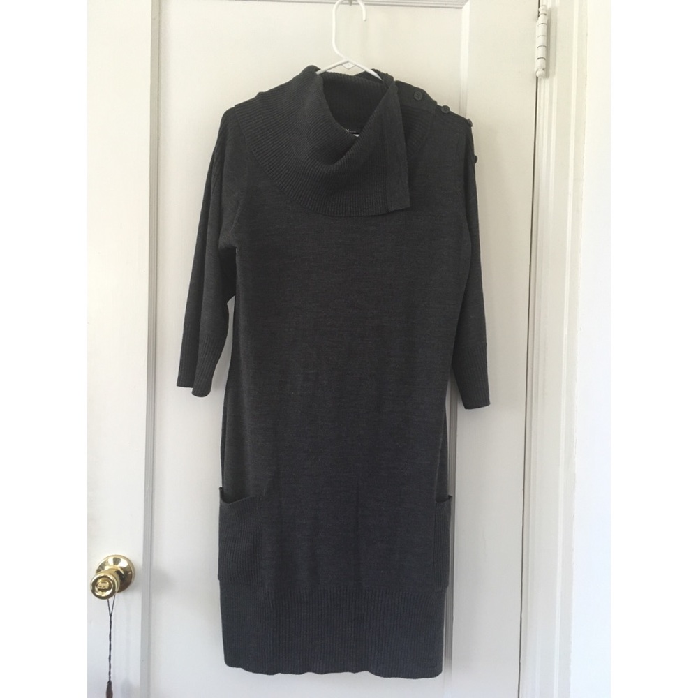 Knit sweater dress with pockets